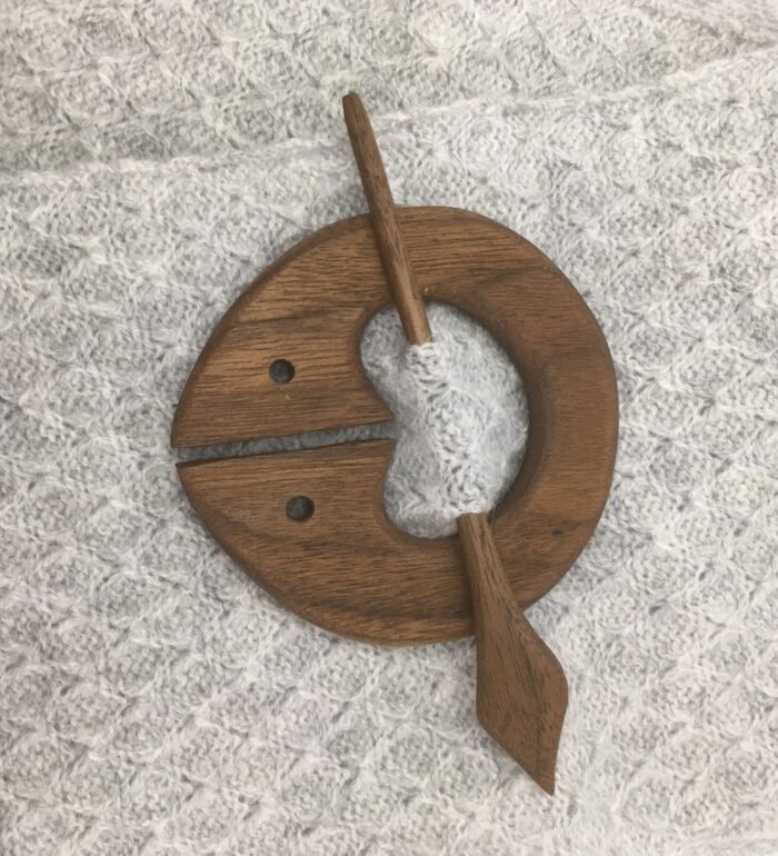 Shawl pin and brooch - Image 2