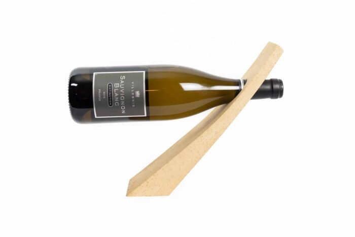 Curved winebottle holder